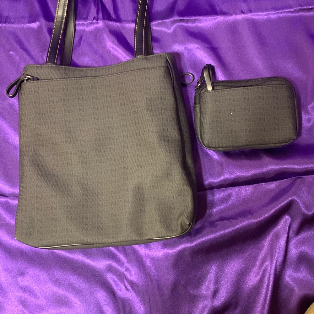 Nine West - Picture 3 of 3